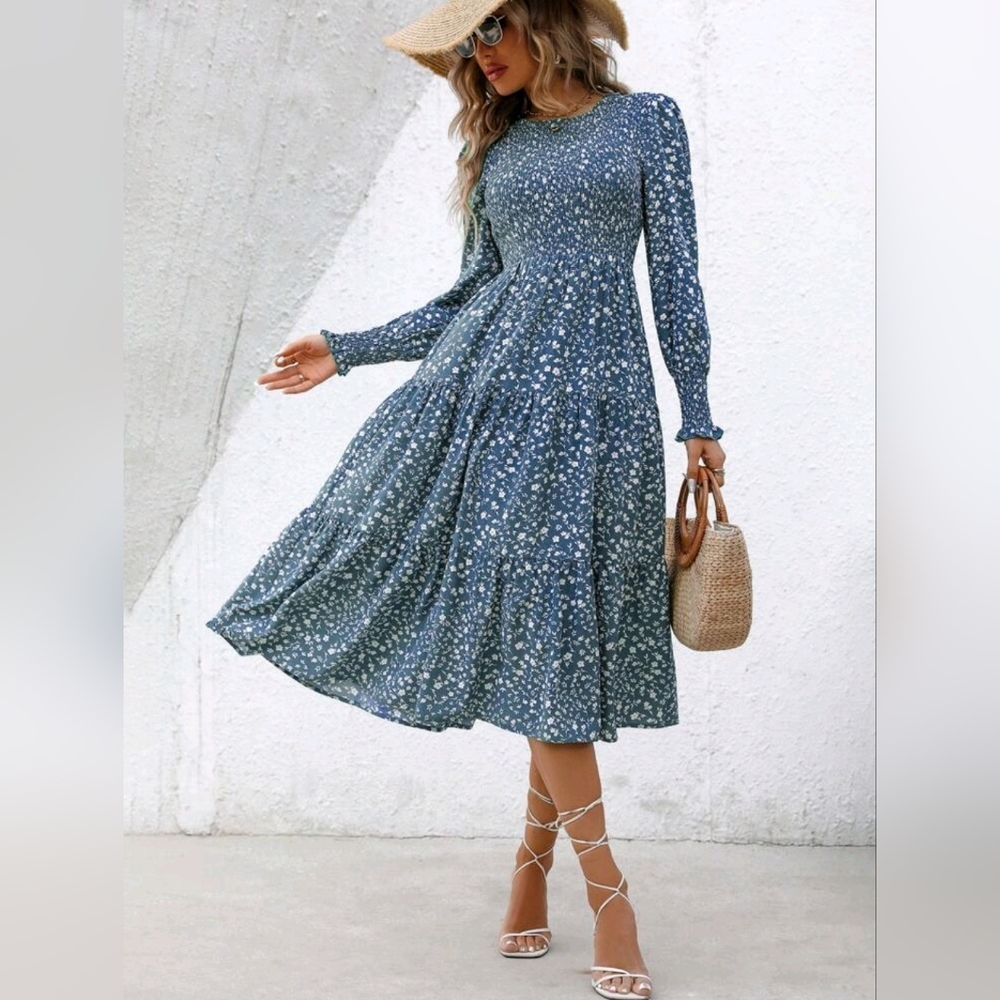 * NEW Chic Floral Smocked Tiered Dress Long Sleeve Midi Blue White